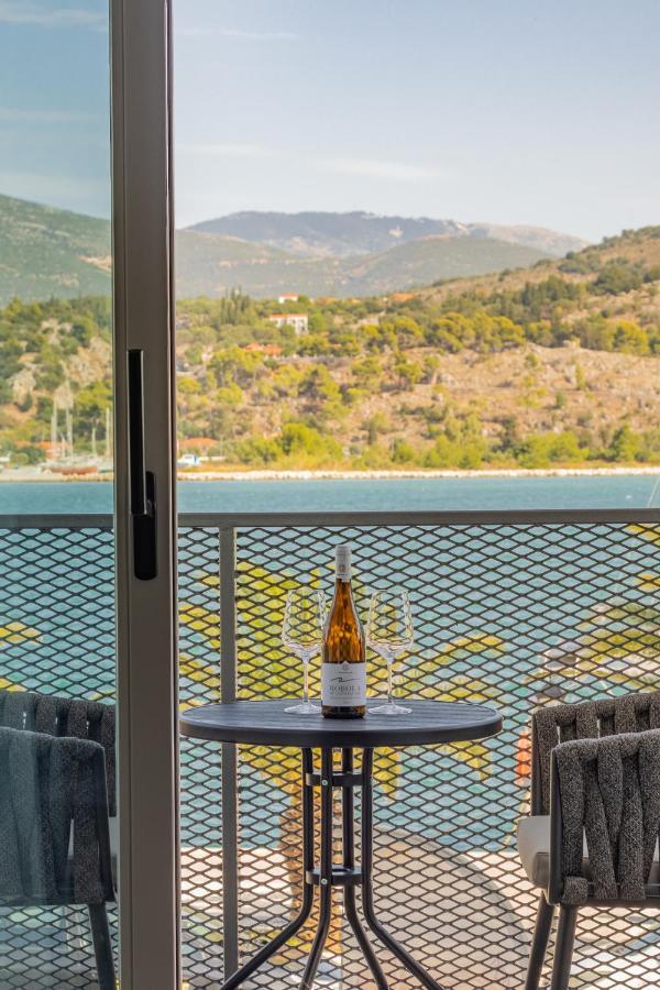 Chelmis Sea Front Apartments - Atlantis Argostoli  Exterior photo