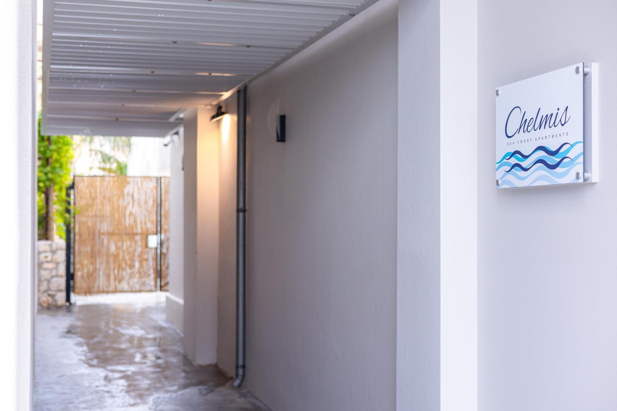Chelmis Sea Front Apartments - Atlantis Argostoli  Exterior photo